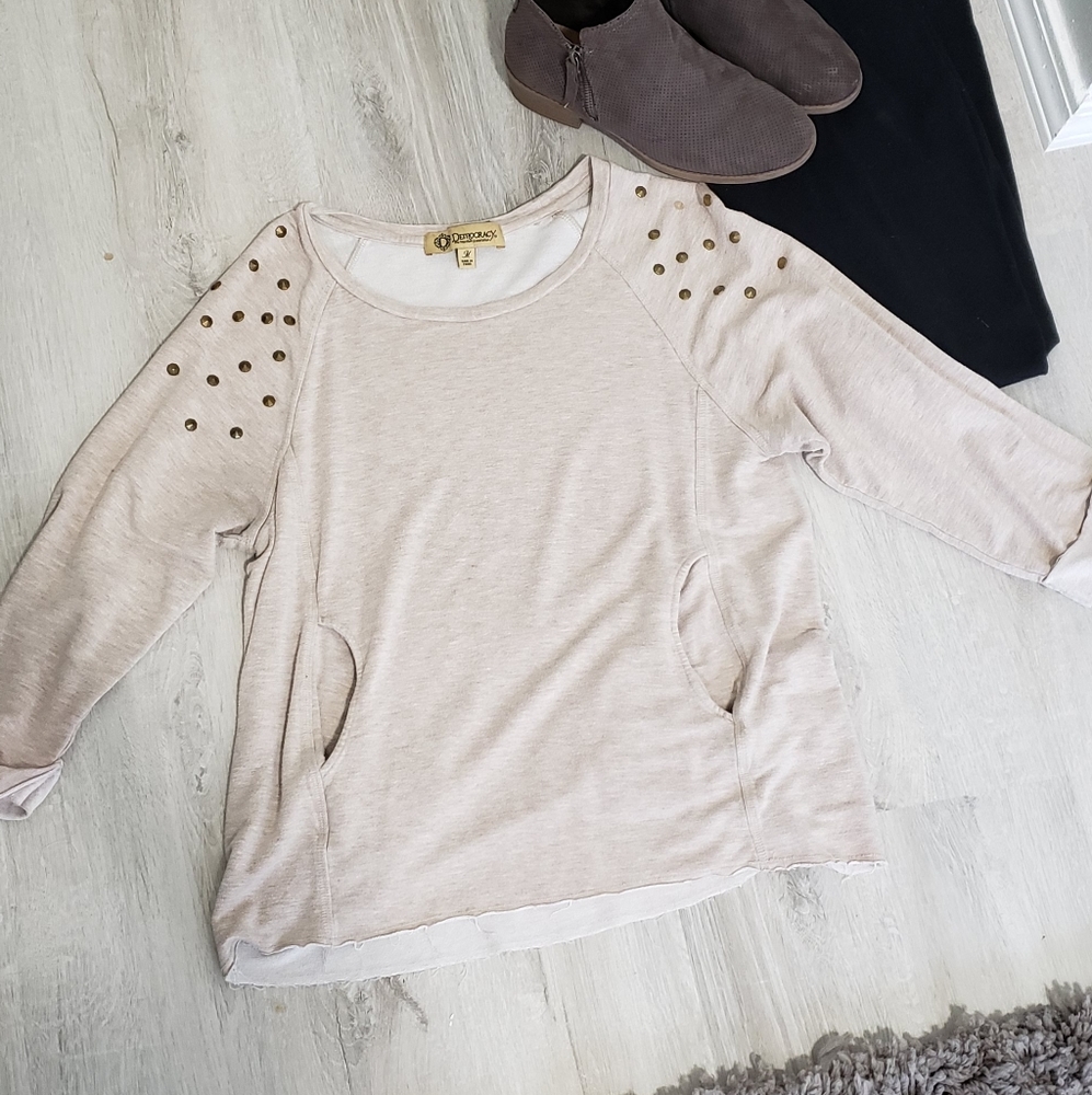 Cream 3/4 sleeve top